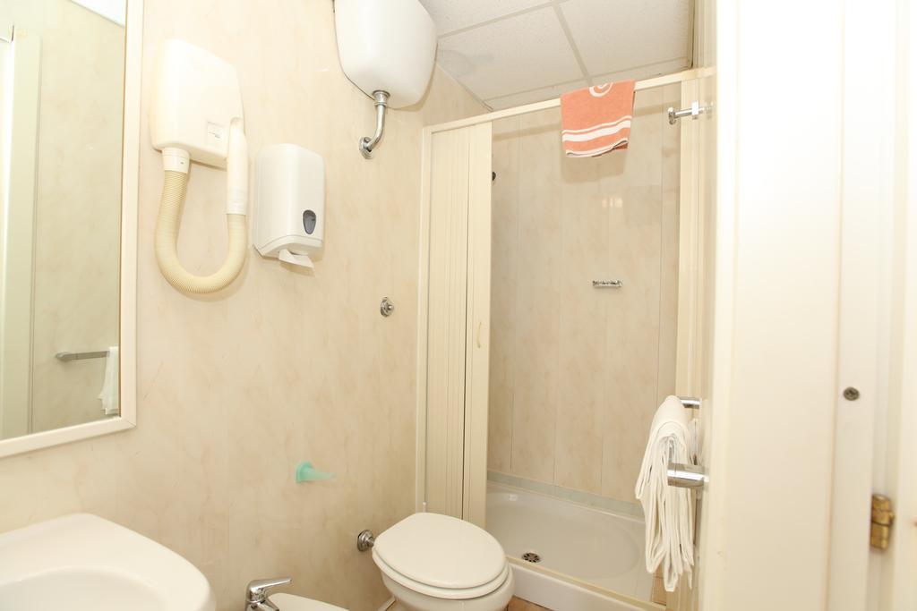 Hotel Belvedere Lido di Ostia Ruang foto
