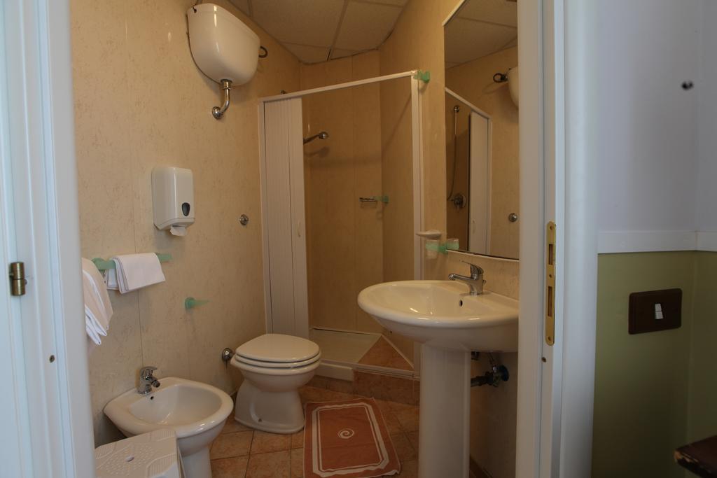 Hotel Belvedere Lido di Ostia Ruang foto